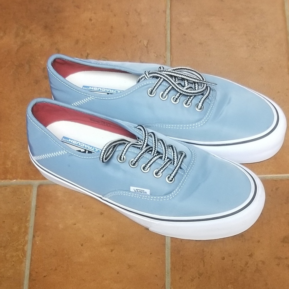 SAMPLE Vans Era Shoe in Lightish Blue